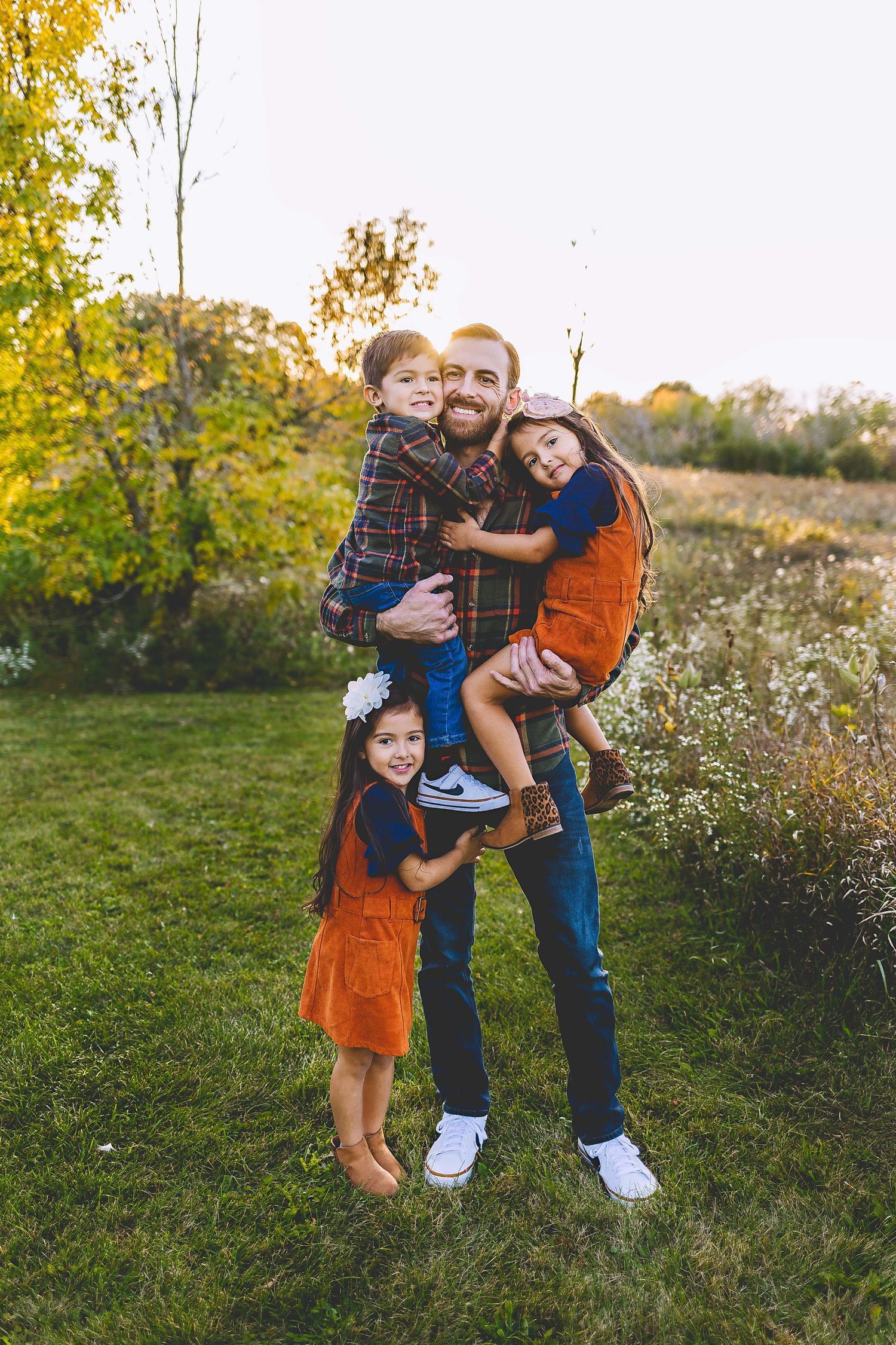 Family Pictures Photographer, Hartland, Pewaukee, Oconomowoc, Wales, WI