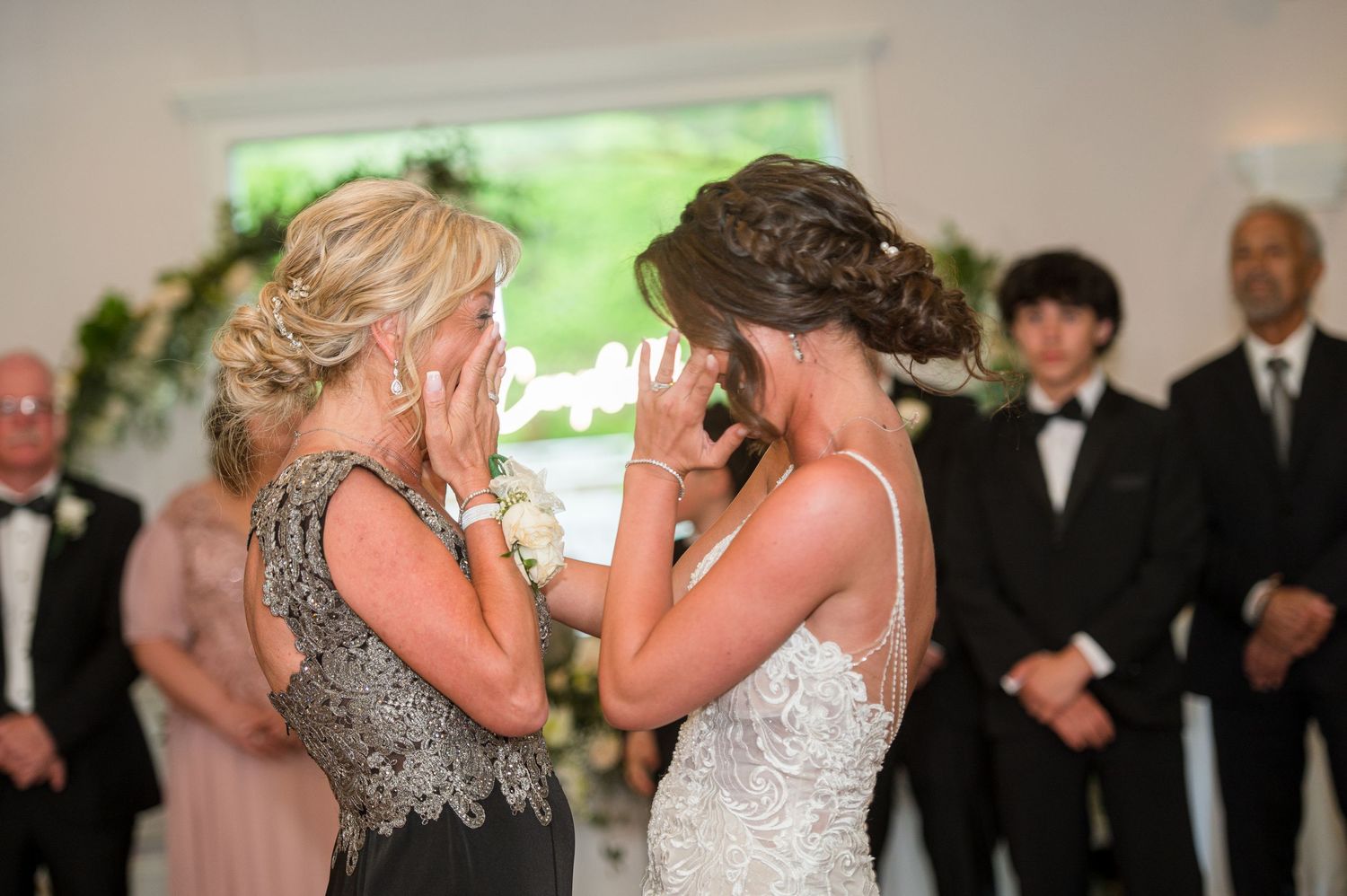 ouching mother-daughter surprise dance moment.