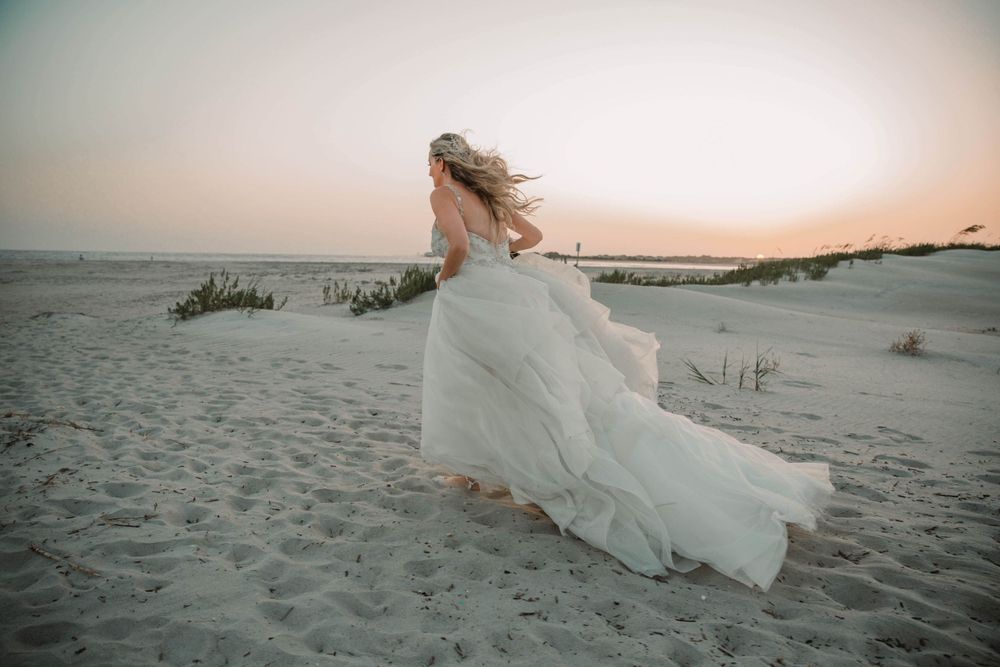 wilmington north carolina photographer beach photography golden hour lifestyle wedding photographer bride portraits
