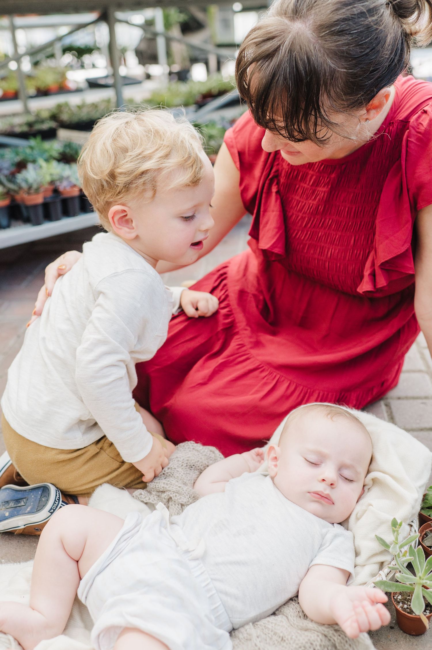 family photoshoot at a greenhouse in the historic heights in houston texas
