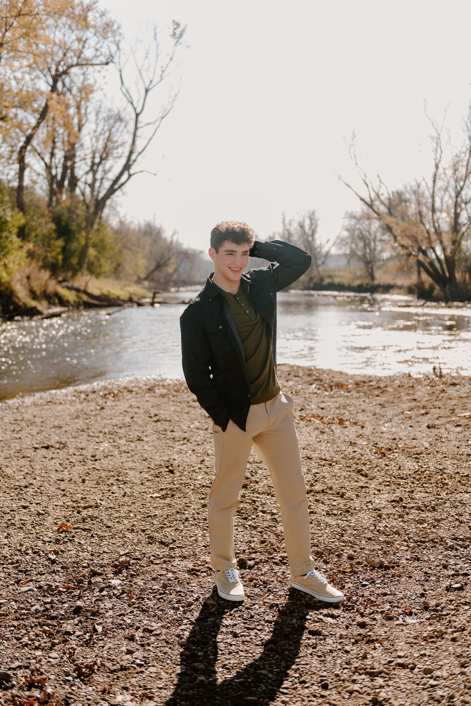 CHICAGO ILLINOIS SENIOR GRADUATE PHOTOGRAPHER LIBERTYVILLE INDEPENCDENCE GROVE