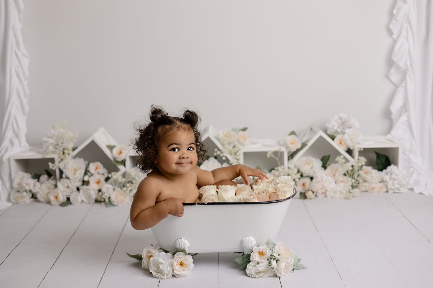baby portraits in miami, south florida baby photographer, baby photographer Boyton Beach, Surfside cake smash photos, Delray Beach portraits
