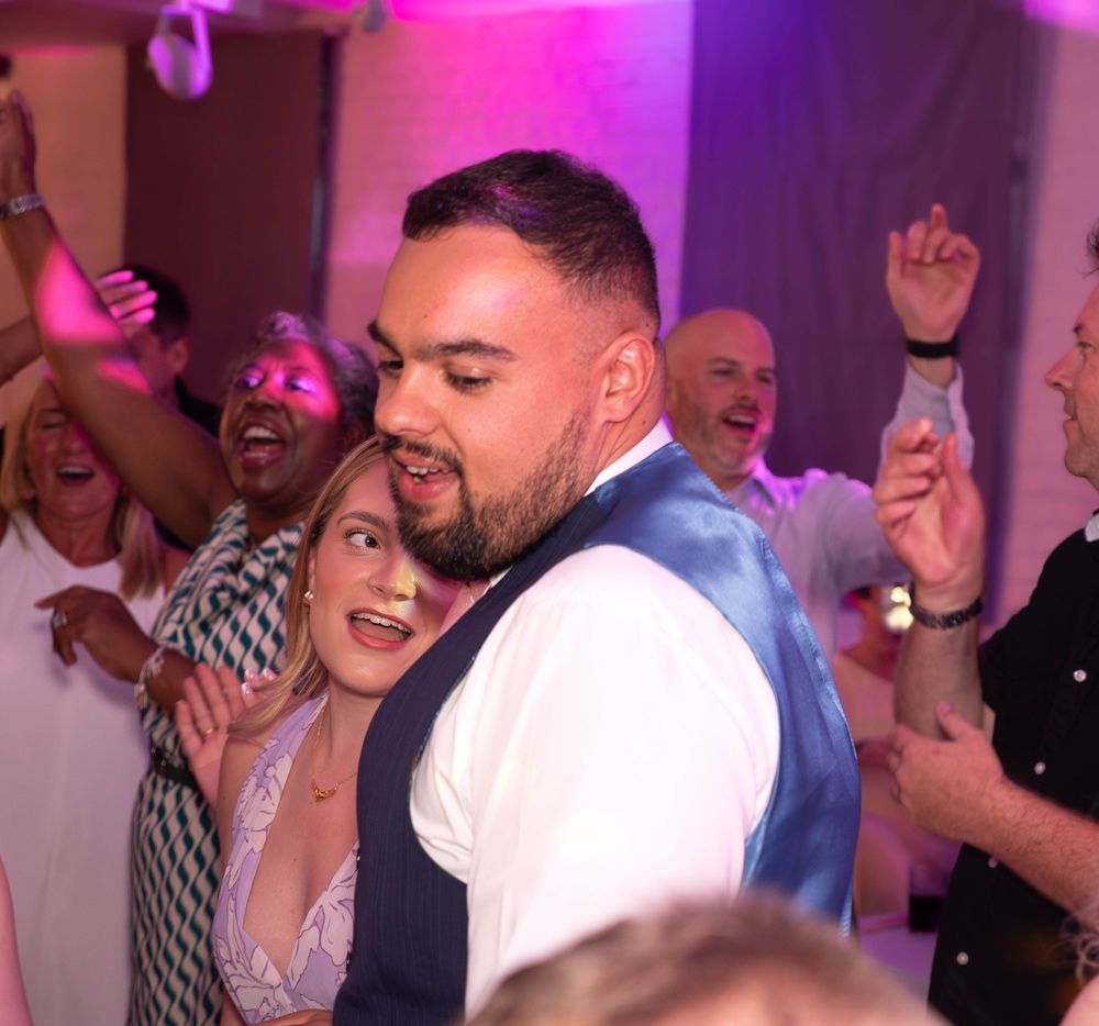 wedding photographer
nottingham photographer
derby photographer
dog photographer
equine photographer