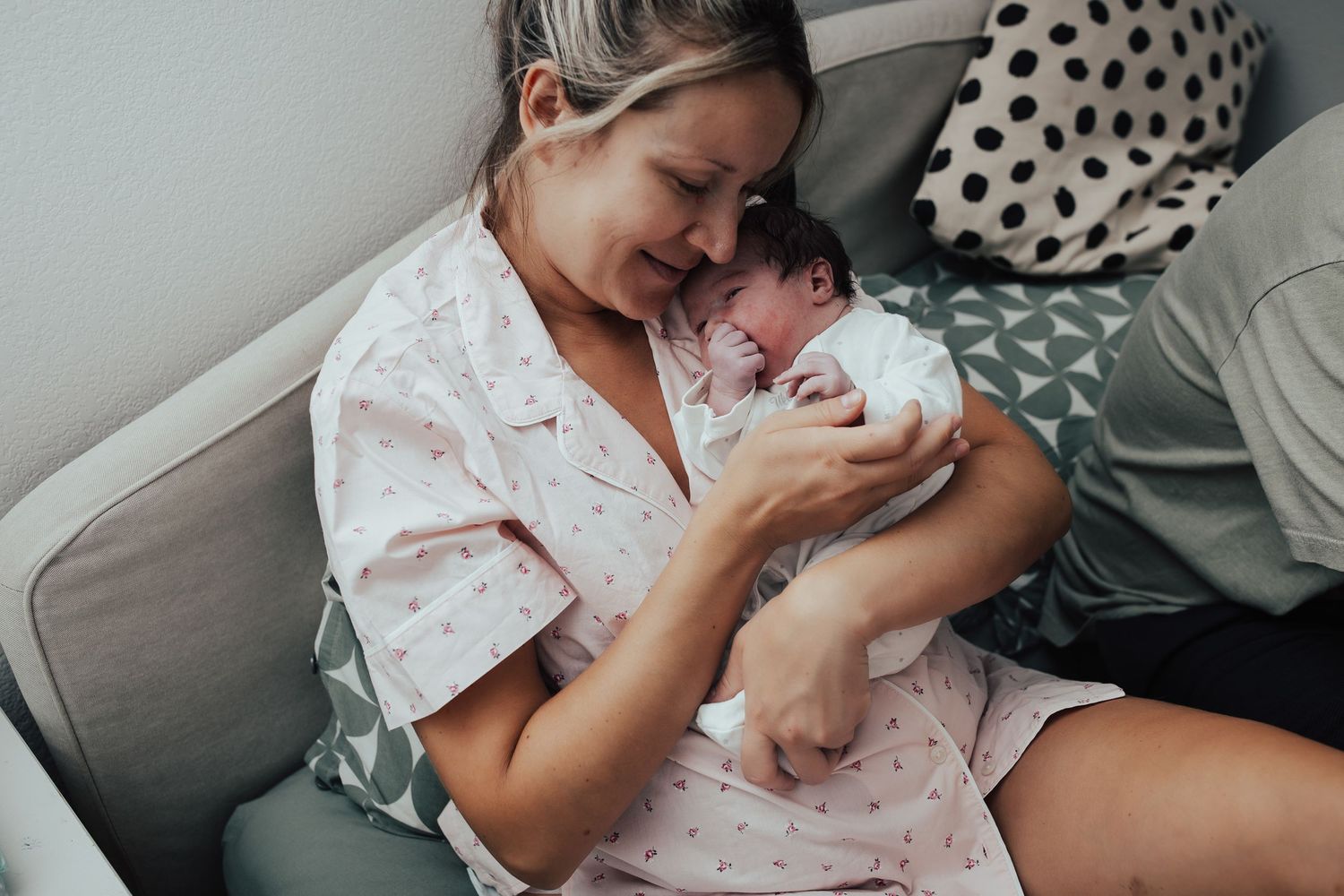 home-birth-sophia-birth-photography-dallas-fort-worth-texas-labor-and-delivery