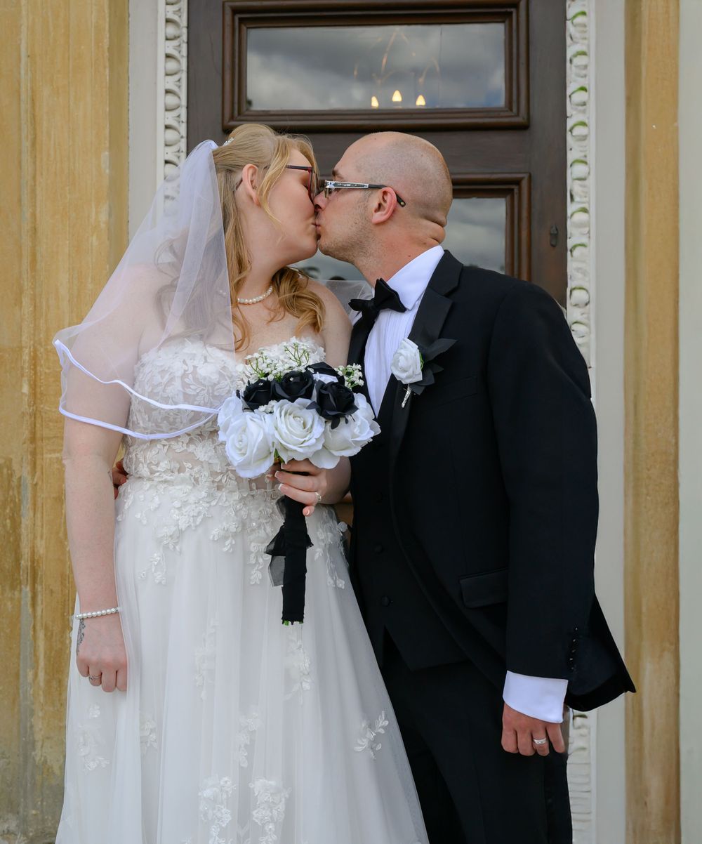 A series of romantic wedding photos showing tender kisses between newlyweds in front of an elegant golden wall.