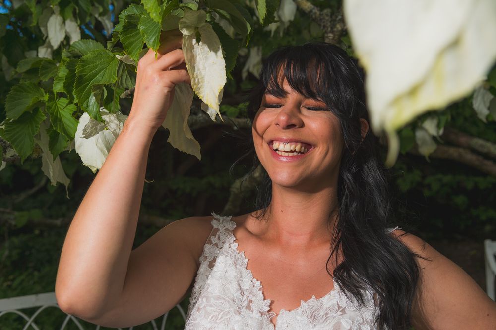 behind the scene laughing bride at heligan cornwall