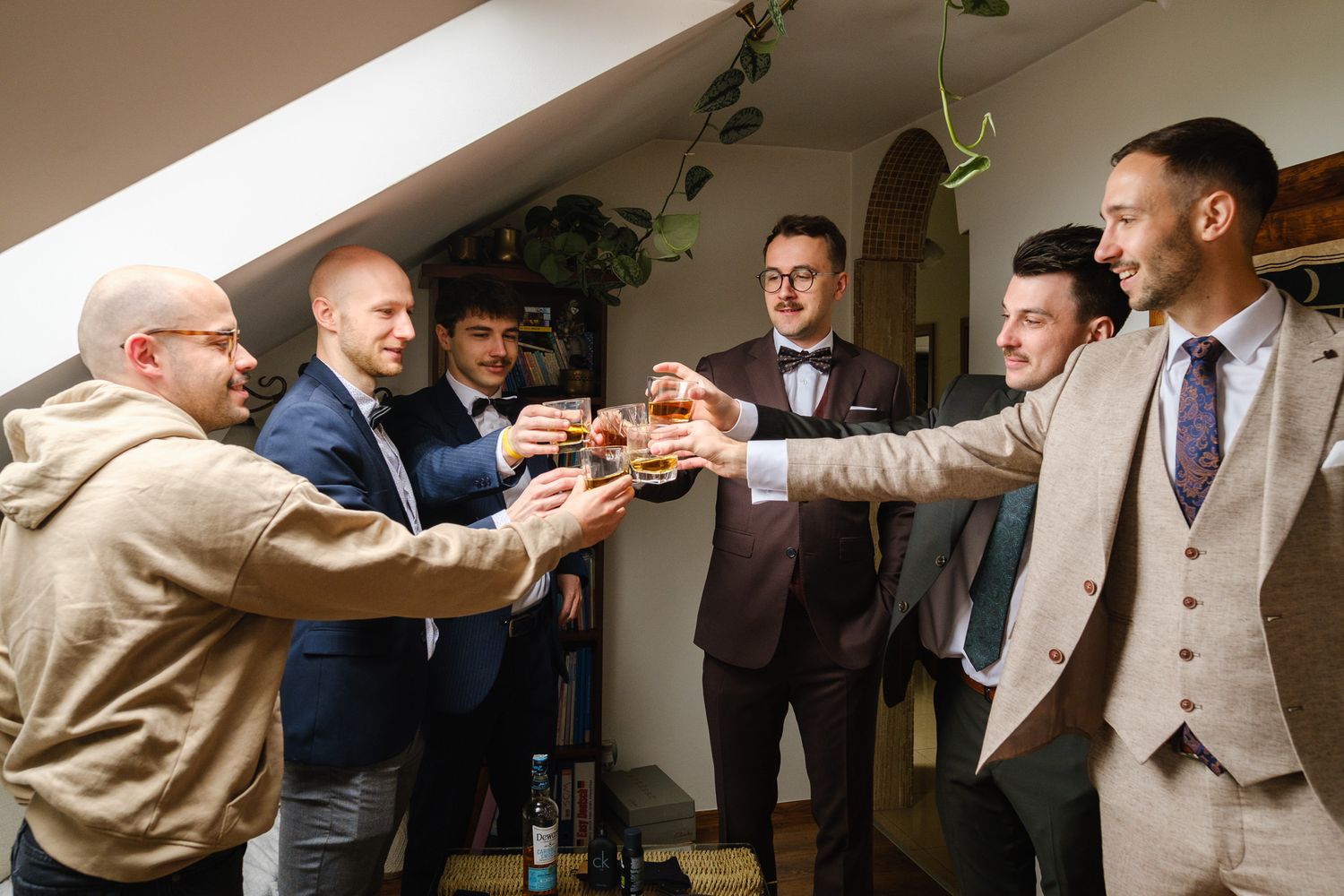Toast podczas przygotowań do ślubu.