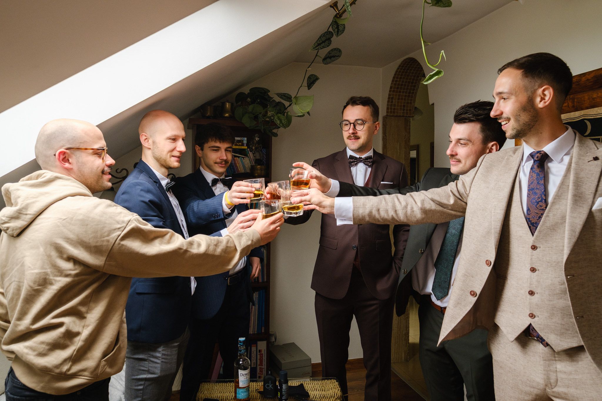 Toast podczas przygotowań do ślubu.