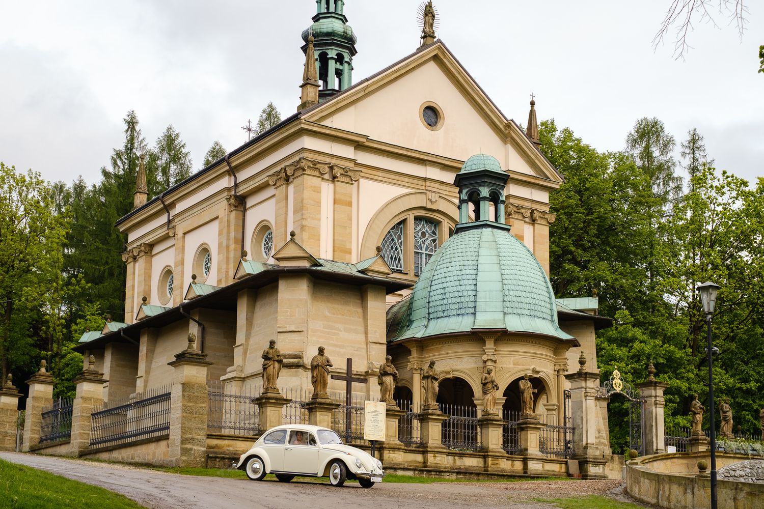 Ślub w Kościele Wniebowzięcia NMP w Brodach