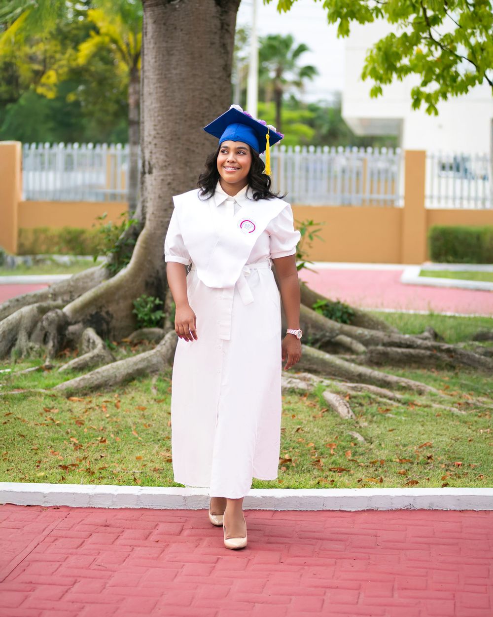 Sesión fotográfica de graduación ITSC San Luis , fotos profesionales y creativas en estudio o exteriores en República Dominicana