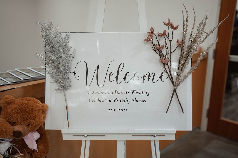GTA-based photographer specializing in weddings, events, and real, meaningful moments.