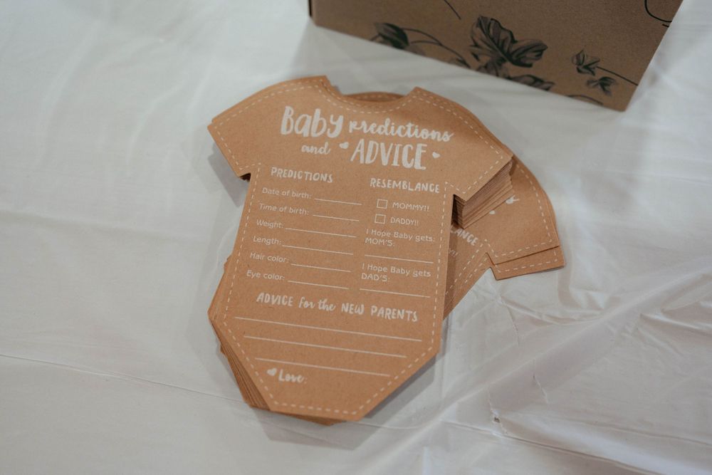 GTA-based photographer specializing in weddings, events, and real, meaningful moments.