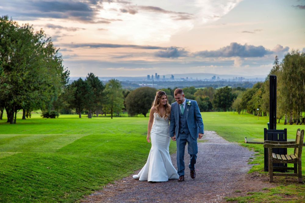 Wigan Wedding Photographer, Photographers in the North West. . Manchester wedding. Maple Golf Course, Maple.