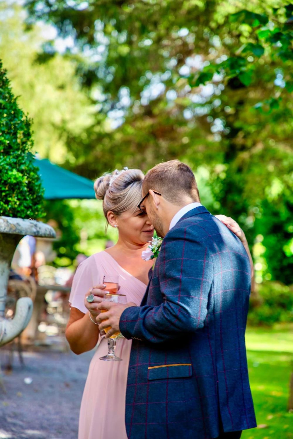 Wigan Wedding Photographer, Photographers in the North West. Wedding Photography Wales. Ruthin Castle Hotel and Spar. Ruthin castle