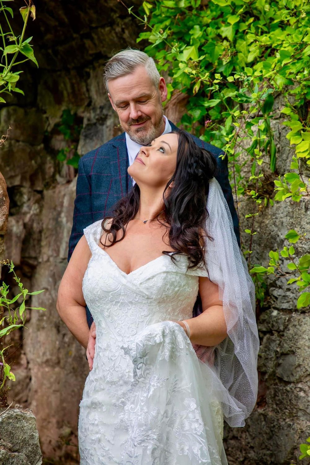 Wigan Wedding Photographer, Photographers in the North West. Wedding Photography Wales. Ruthin Castle Hotel and Spar. Ruthin castle