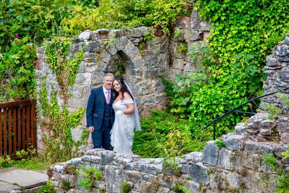 Wigan Wedding Photographer, Photographers in the North West. Wedding Photography Wales. Ruthin Castle Hotel and Spar. Ruthin castle