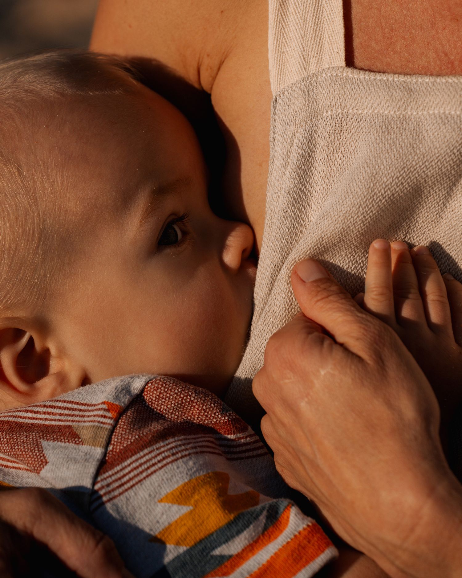close-up-photo-of-a-baby-boy-breastfeeding-family-photoshoot-sydney