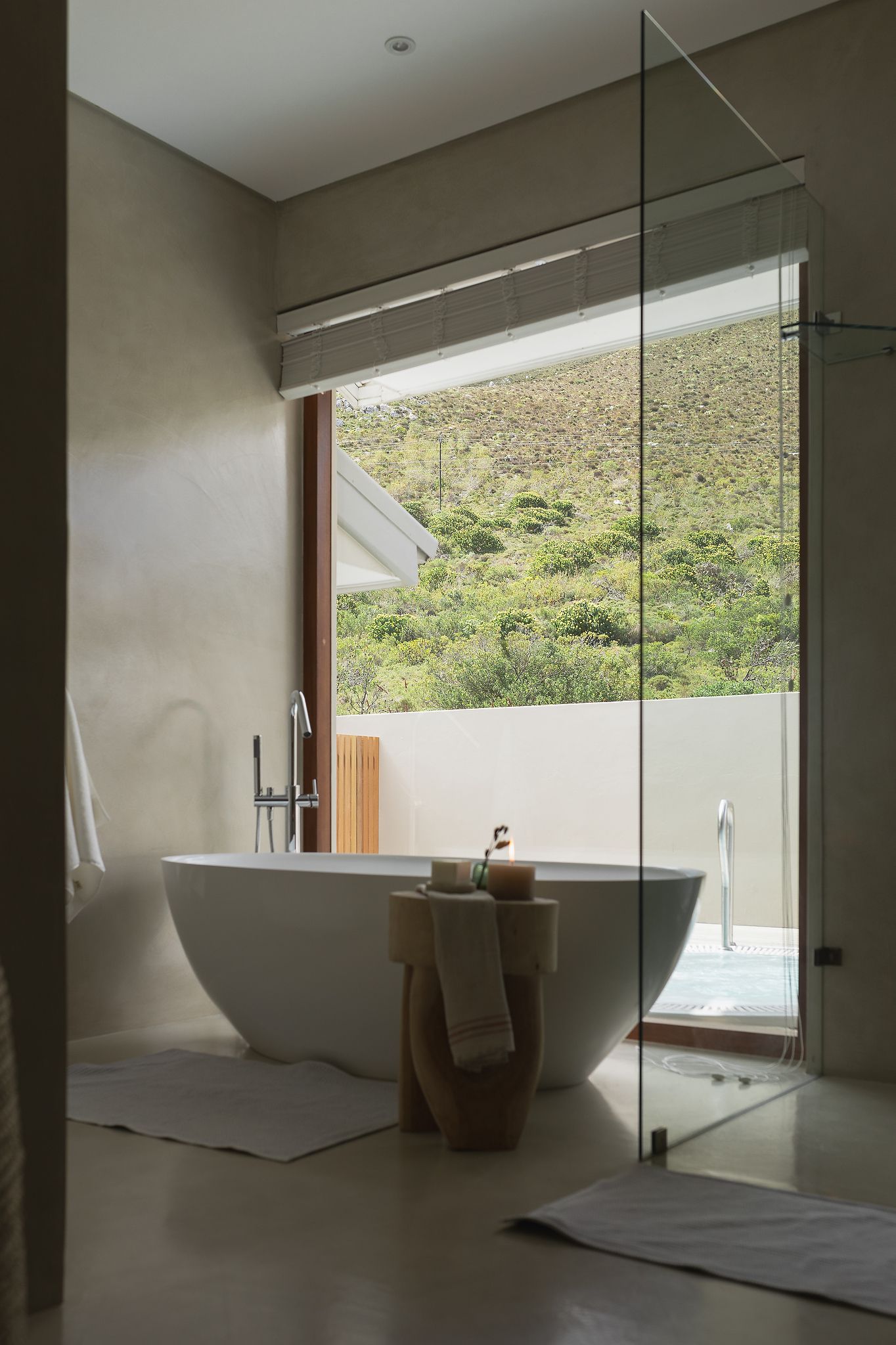 Minimalist bathroom design with neutral tones and natural finishes