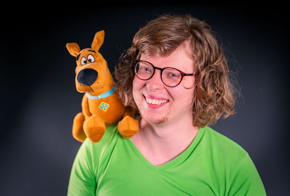 portrait shaggy cosplayer