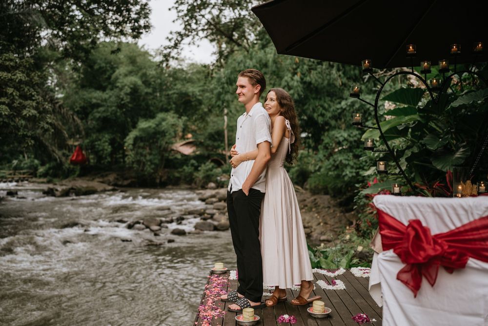 Intimate engagement photography at Samaya Ubud Bali