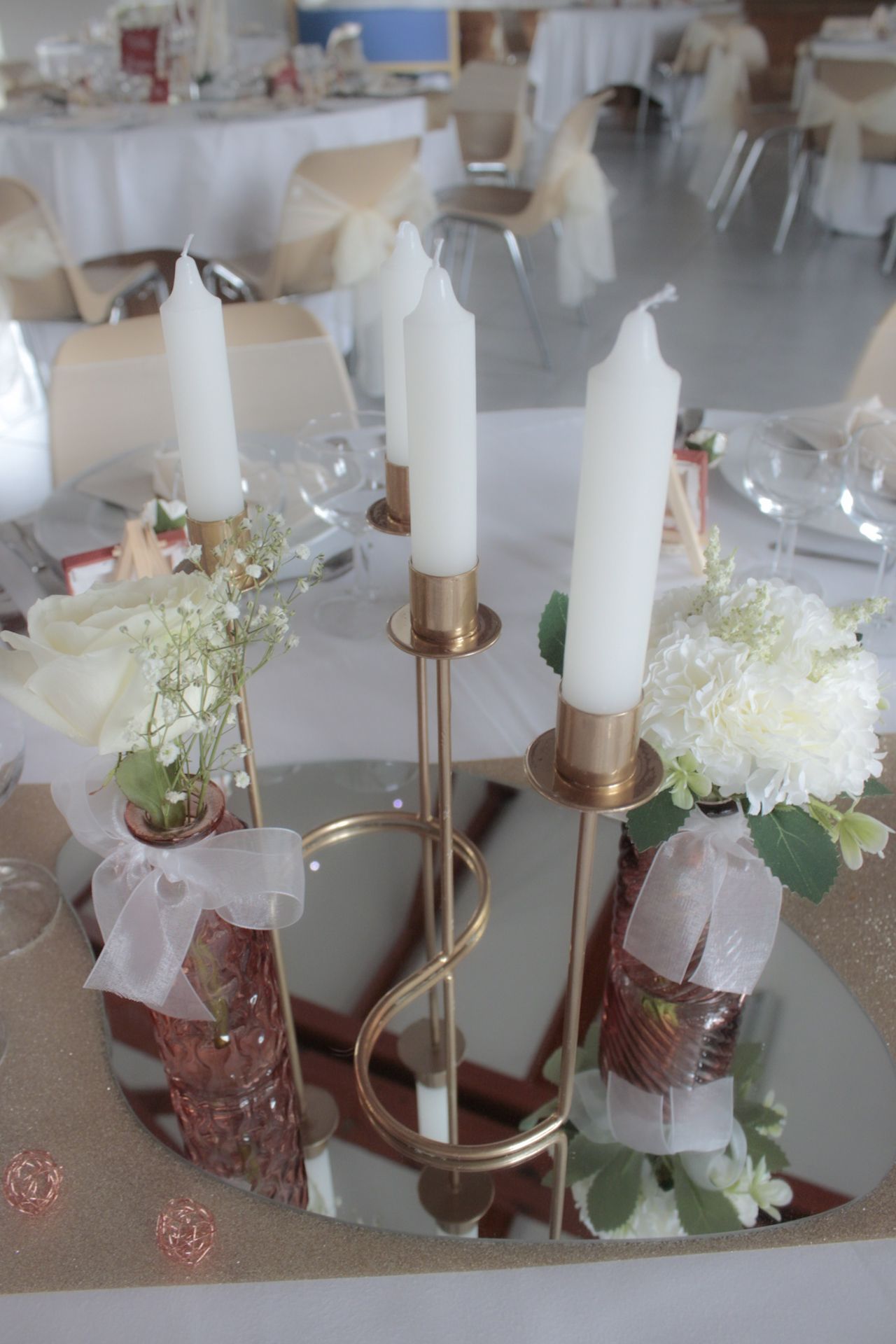 Décoration de table de mariage, ambiance raffinée et romantique capturée en Hauts-de-France