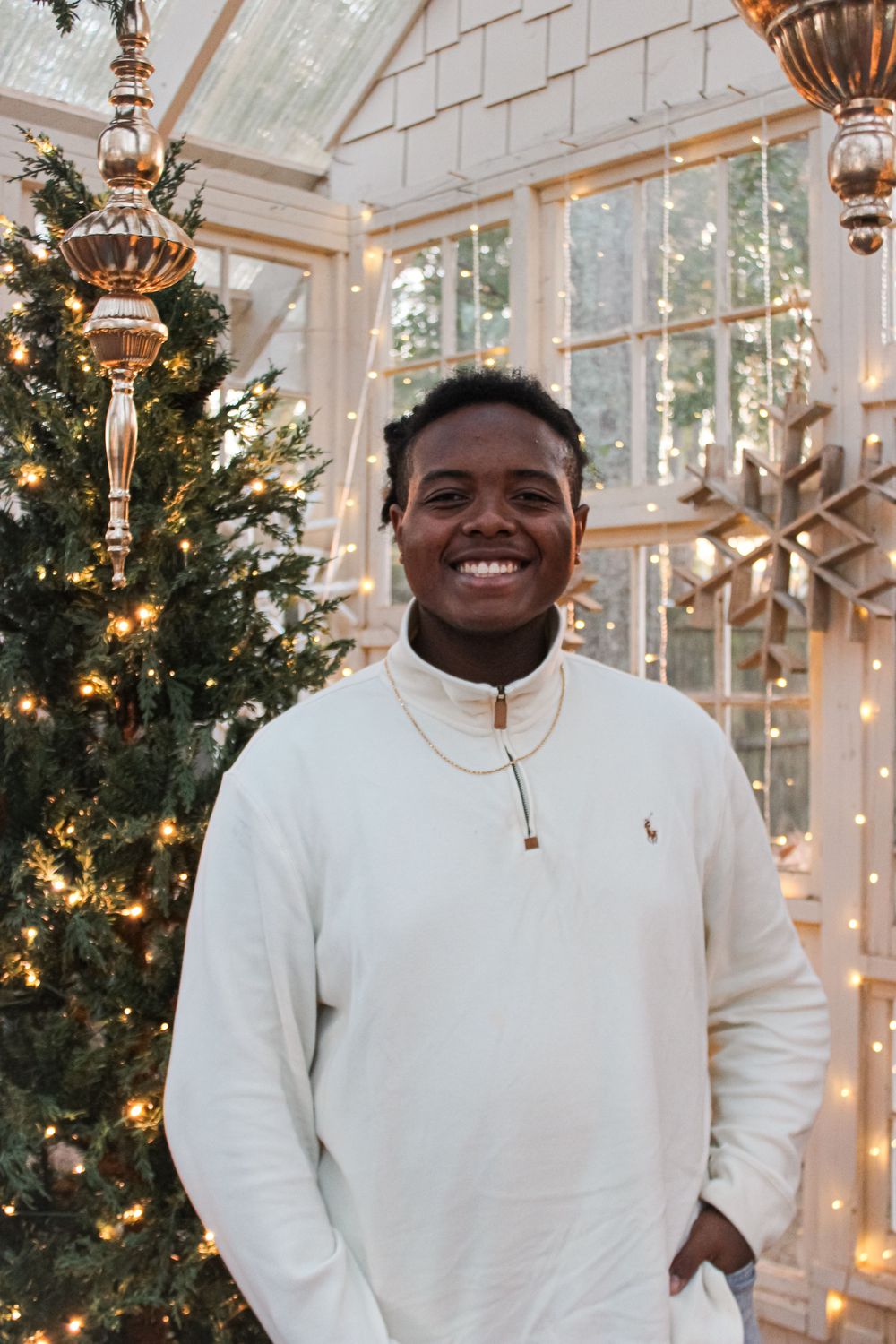 Christmas family photos taken by FA Photography and Media.