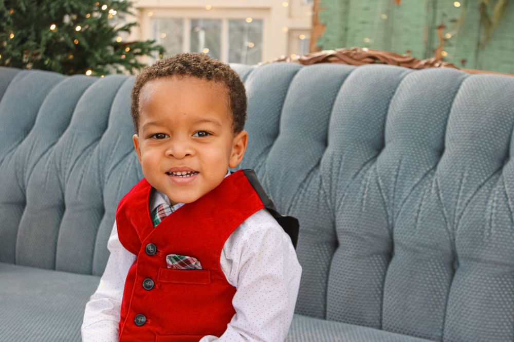 Christmas family photos taken by FA Photography and Media.