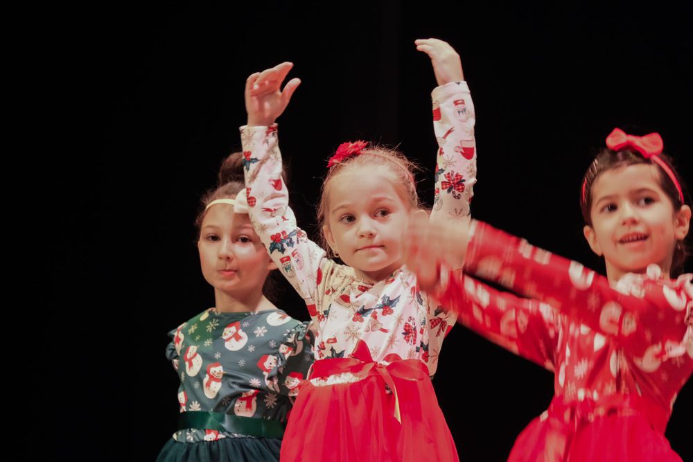 Kids stage dancing photoshoot capturing vibrant school performance in Dubai