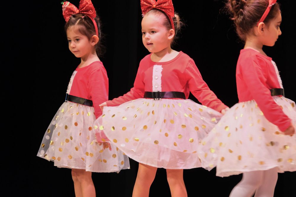 school dance performance photographer
