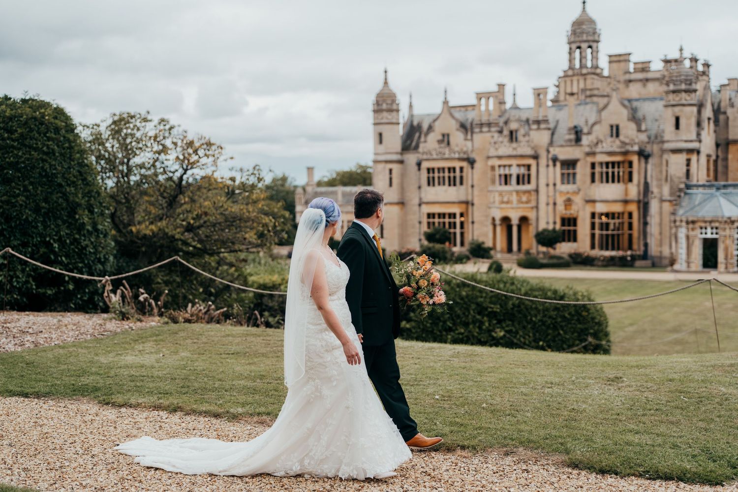 Harlaxton Manor wedding photographer. Harlaxton Manor wedding photographer. Halaxton Manor wedding.