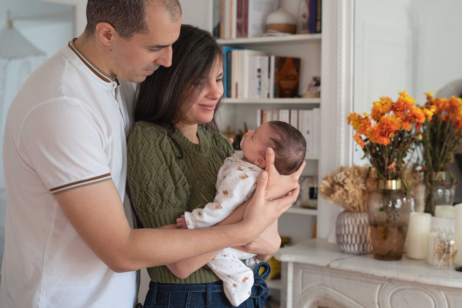 Regard attendri d'un père pour sa fille, à Rueil-Malmaison