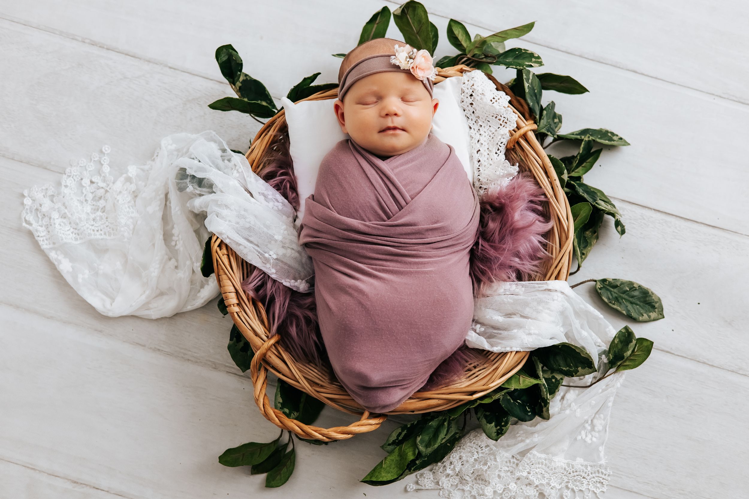 Claremore, Oklahoma Newborn Photographer
Newborn photographer in Claremore, Oklahoma
Tulsa Newborn Photographer  
Studio newborn session