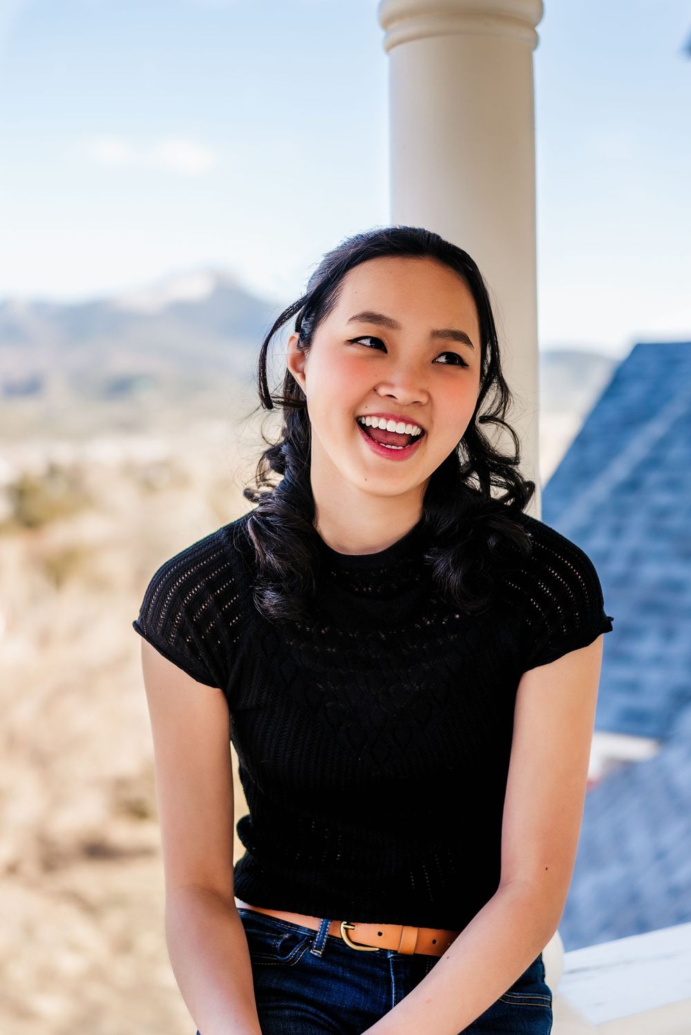 Highschool Senior session at home overlooking the mountains in the background