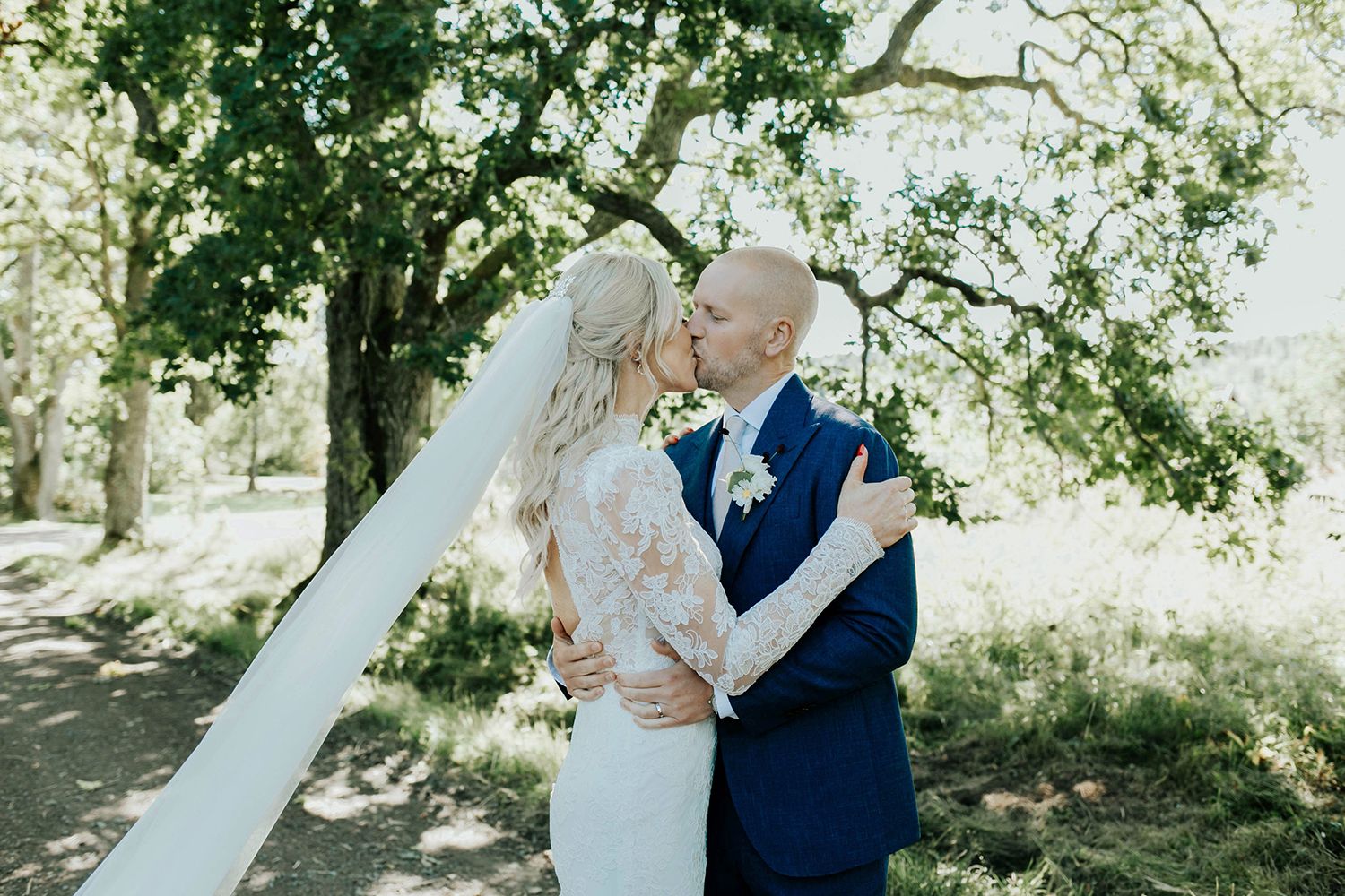 Bröllop på Dömle Herrgård. Sommarbröllop Louise och Viktor. bröllopsfotograf Rebecca Nordin, Karlstad.