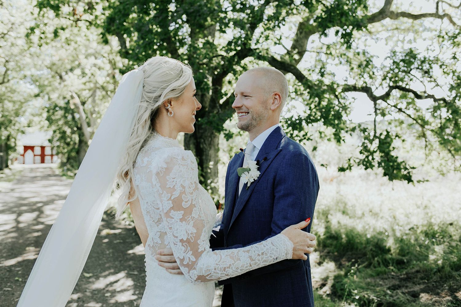 Bröllop på Dömle Herrgård. Sommarbröllop Louise och Viktor. bröllopsfotograf Rebecca Nordin, Karlstad.