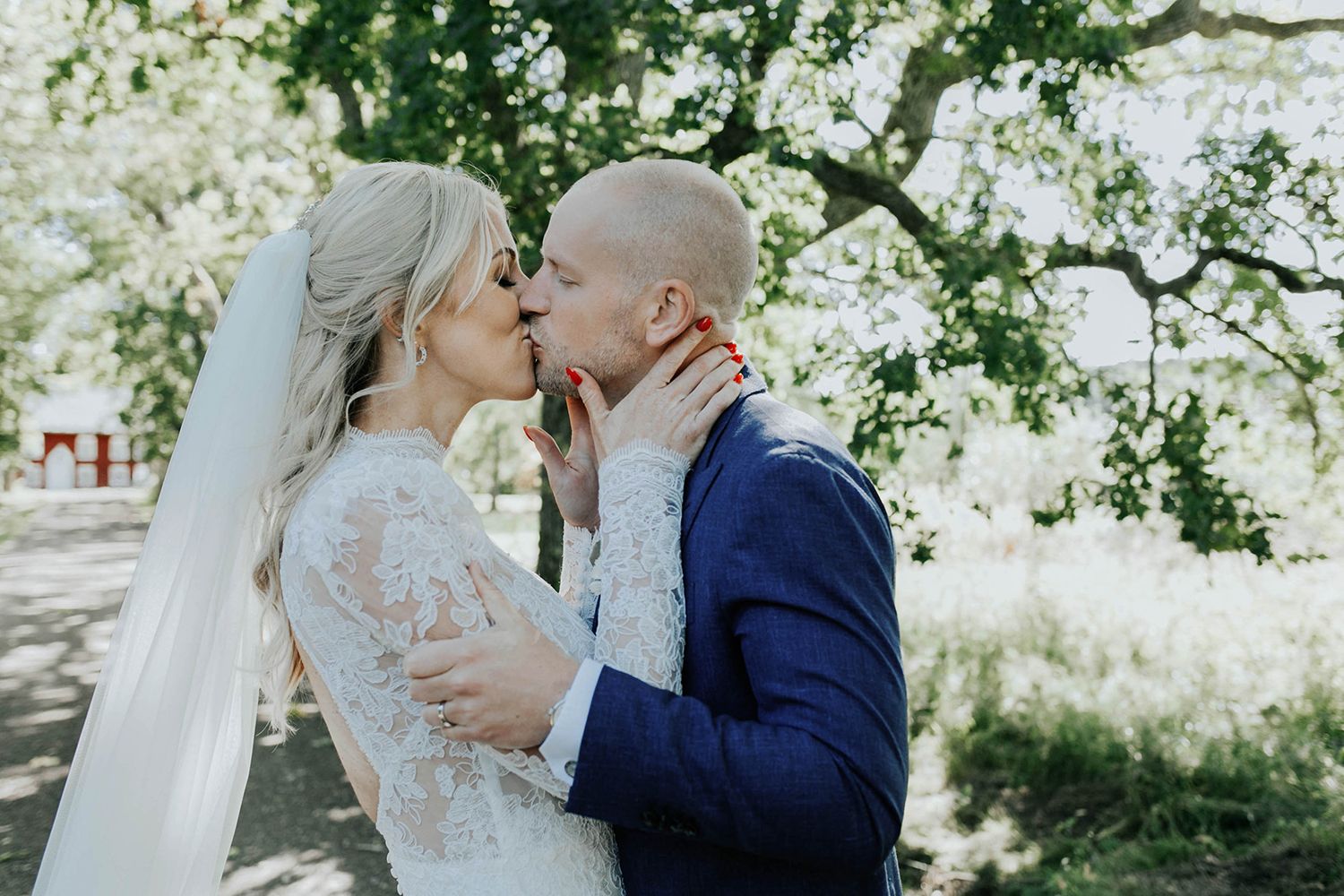 Bröllop på Dömle Herrgård. Sommarbröllop Louise och Viktor. bröllopsfotograf Rebecca Nordin, Karlstad.