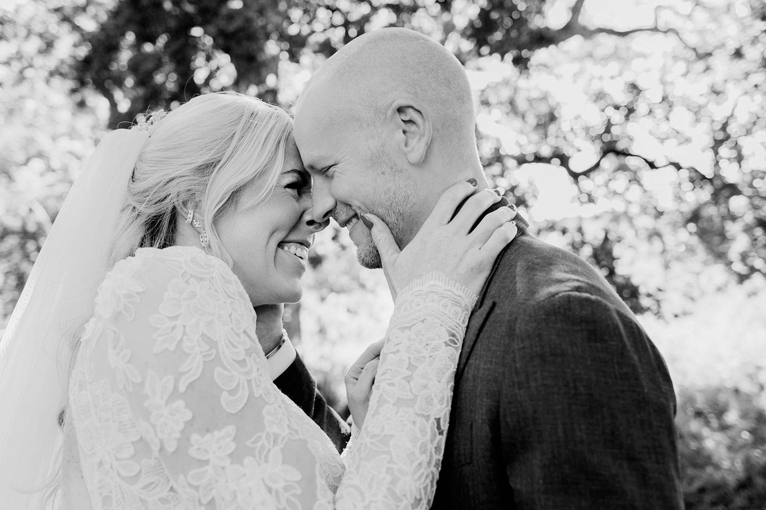 Bröllop på Dömle Herrgård. Sommarbröllop Louise och Viktor. bröllopsfotograf Rebecca Nordin, Karlstad.