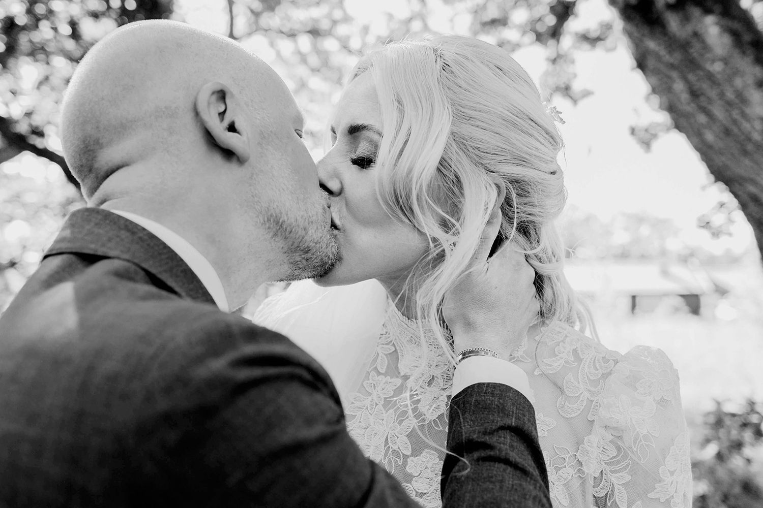 Bröllop på Dömle Herrgård. Sommarbröllop Louise och Viktor. bröllopsfotograf Rebecca Nordin, Karlstad.