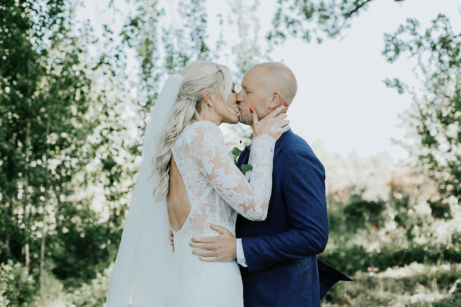Bröllop på Dömle Herrgård. Sommarbröllop Louise och Viktor. bröllopsfotograf Rebecca Nordin, Karlstad.