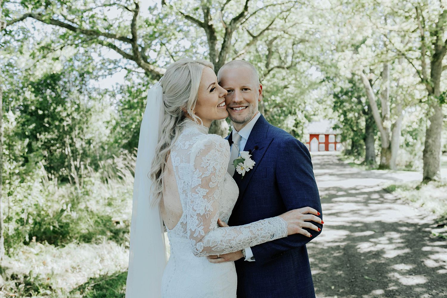 Bröllop på Dömle Herrgård. Sommarbröllop Louise och Viktor. Fotograf Rebecca Nordin, Karlstad.