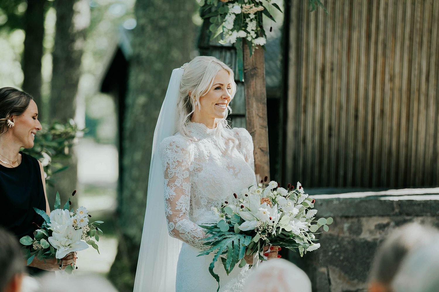 Bröllop på Dömle Herrgård. Sommarbröllop Louise och Viktor. Fotograf Rebecca Nordin, Karlstad.