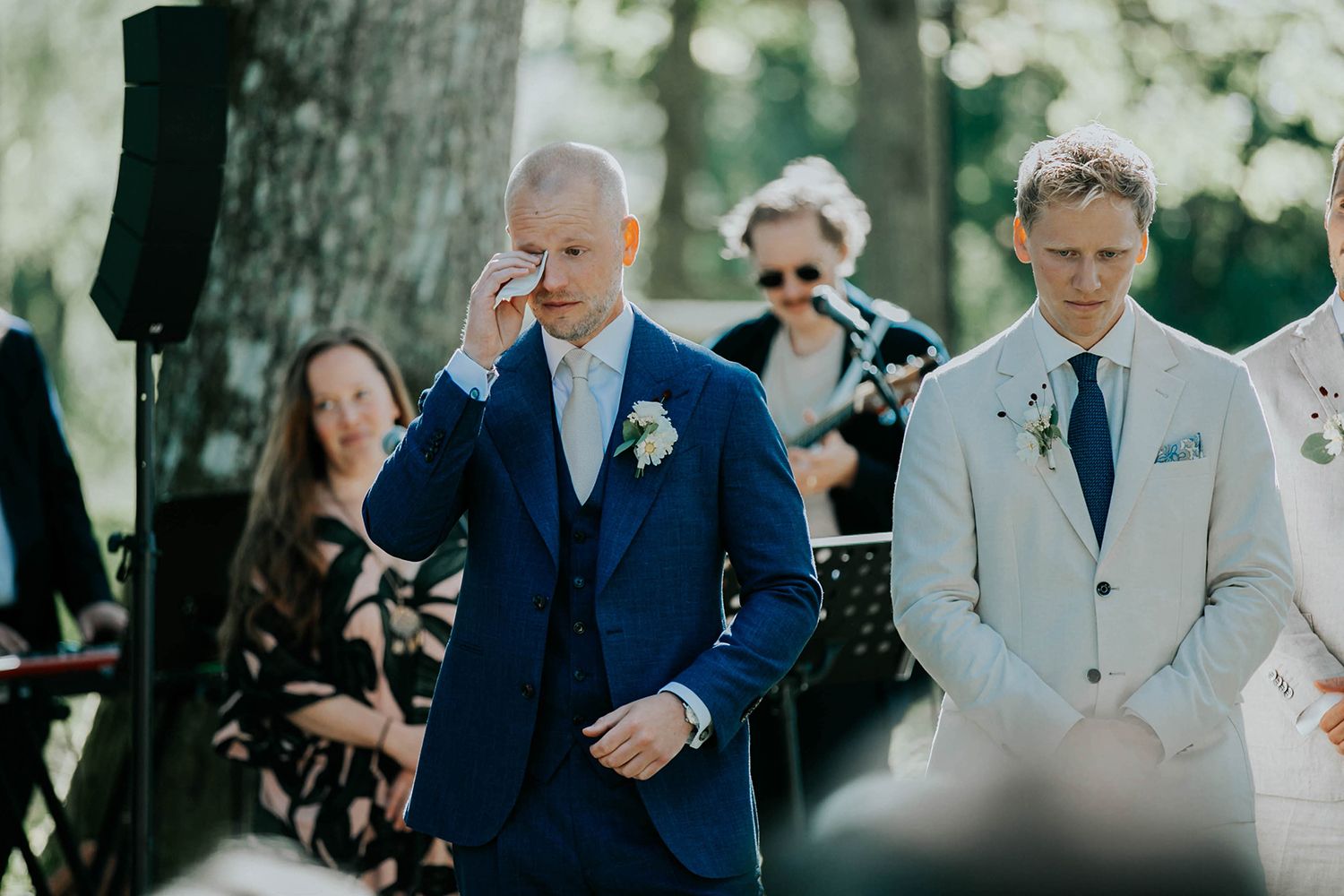 Bröllop på Dömle Herrgård. Sommarbröllop Louise och Viktor. Fotograf Rebecca Nordin, Karlstad.