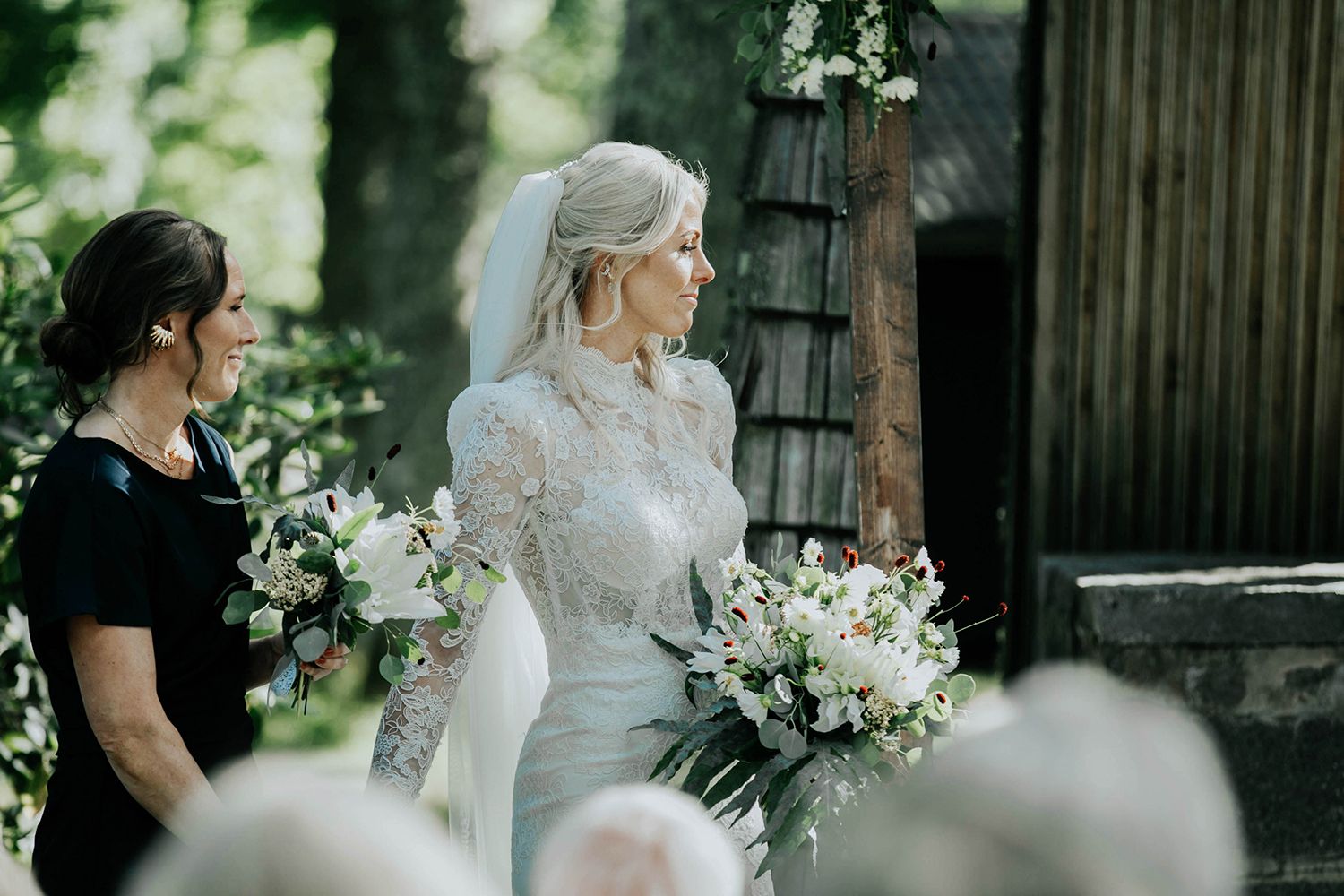 Bröllop på Dömle Herrgård. Sommarbröllop Louise och Viktor. Fotograf Rebecca Nordin, Karlstad.