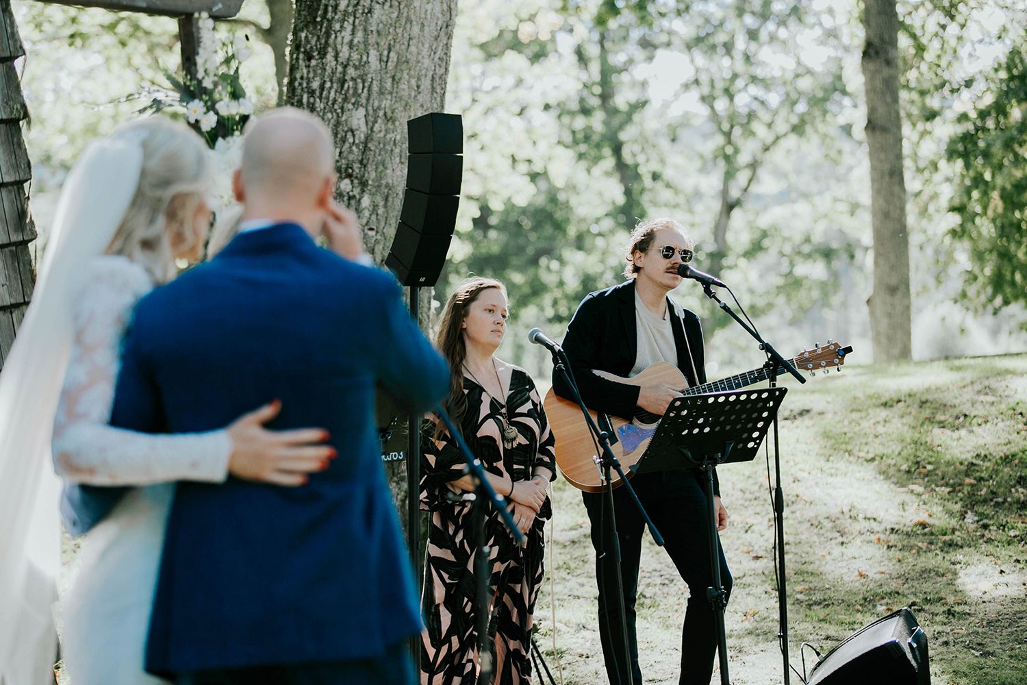 Bröllop på Dömle Herrgård. Sommarbröllop Louise och Viktor. Fotograf Rebecca Nordin, Karlstad.