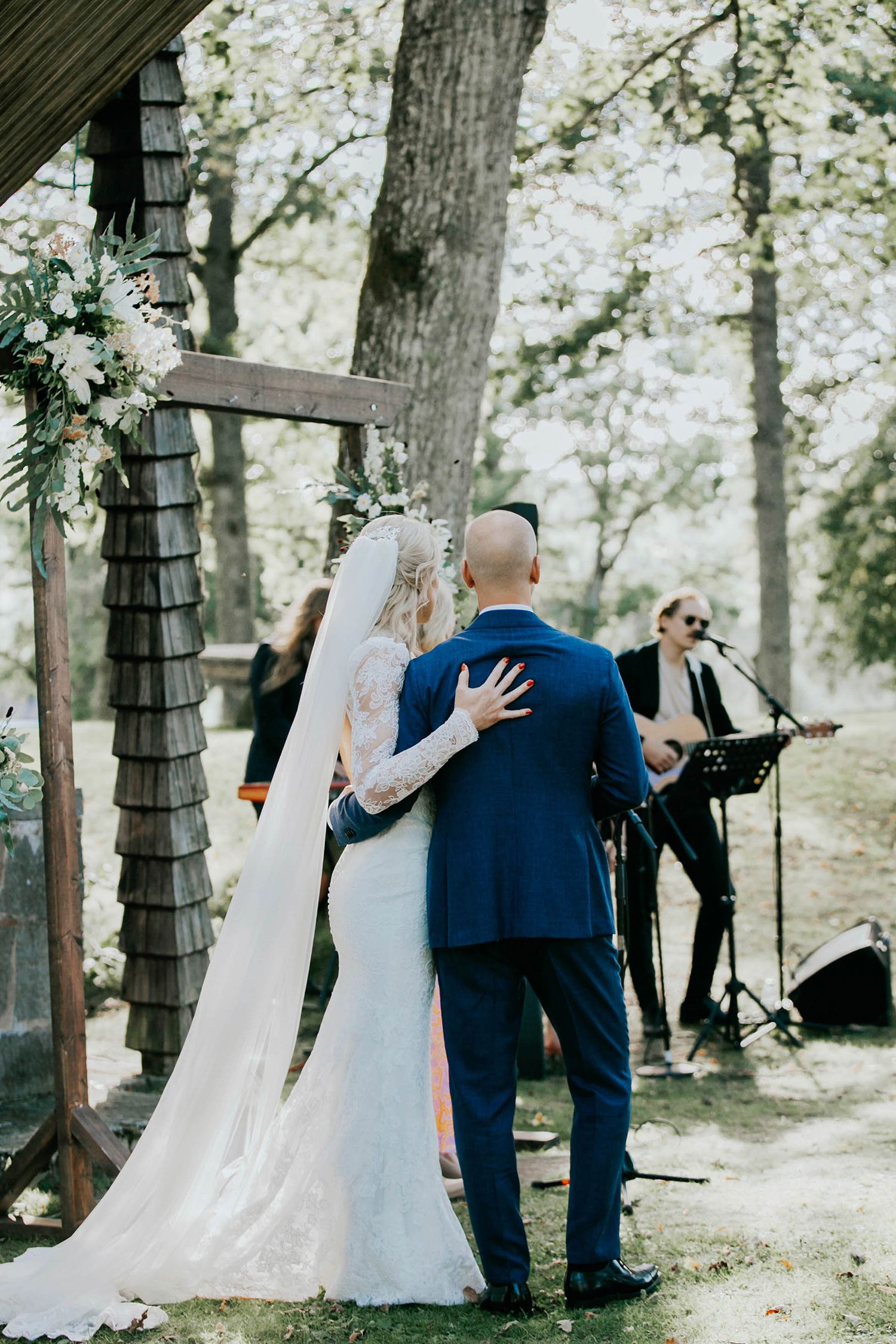 Bröllop på Dömle Herrgård. Sommarbröllop Louise och Viktor. Fotograf Rebecca Nordin, Karlstad.