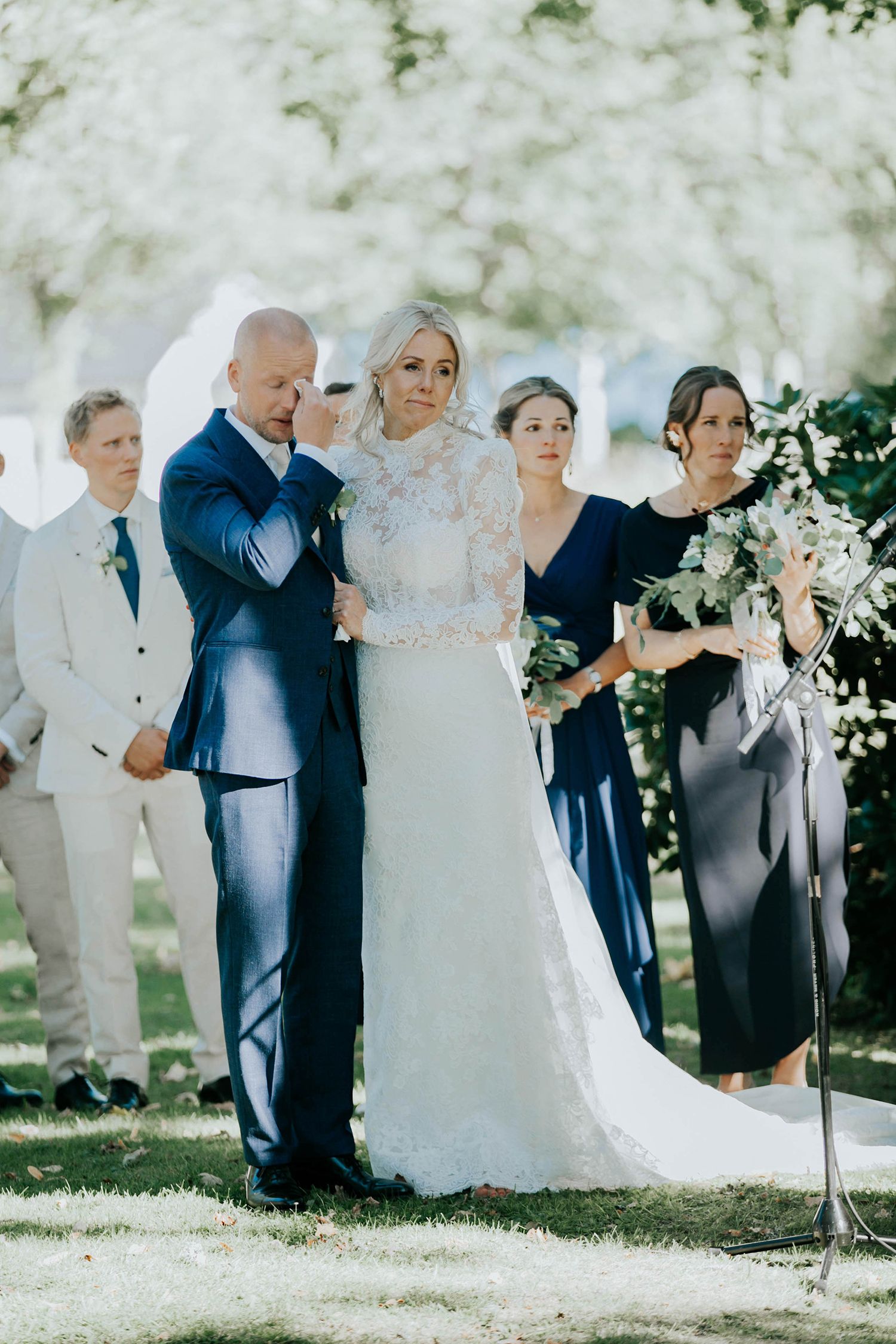Bröllop på Dömle Herrgård. Sommarbröllop Louise och Viktor. Fotograf Rebecca Nordin, Karlstad.