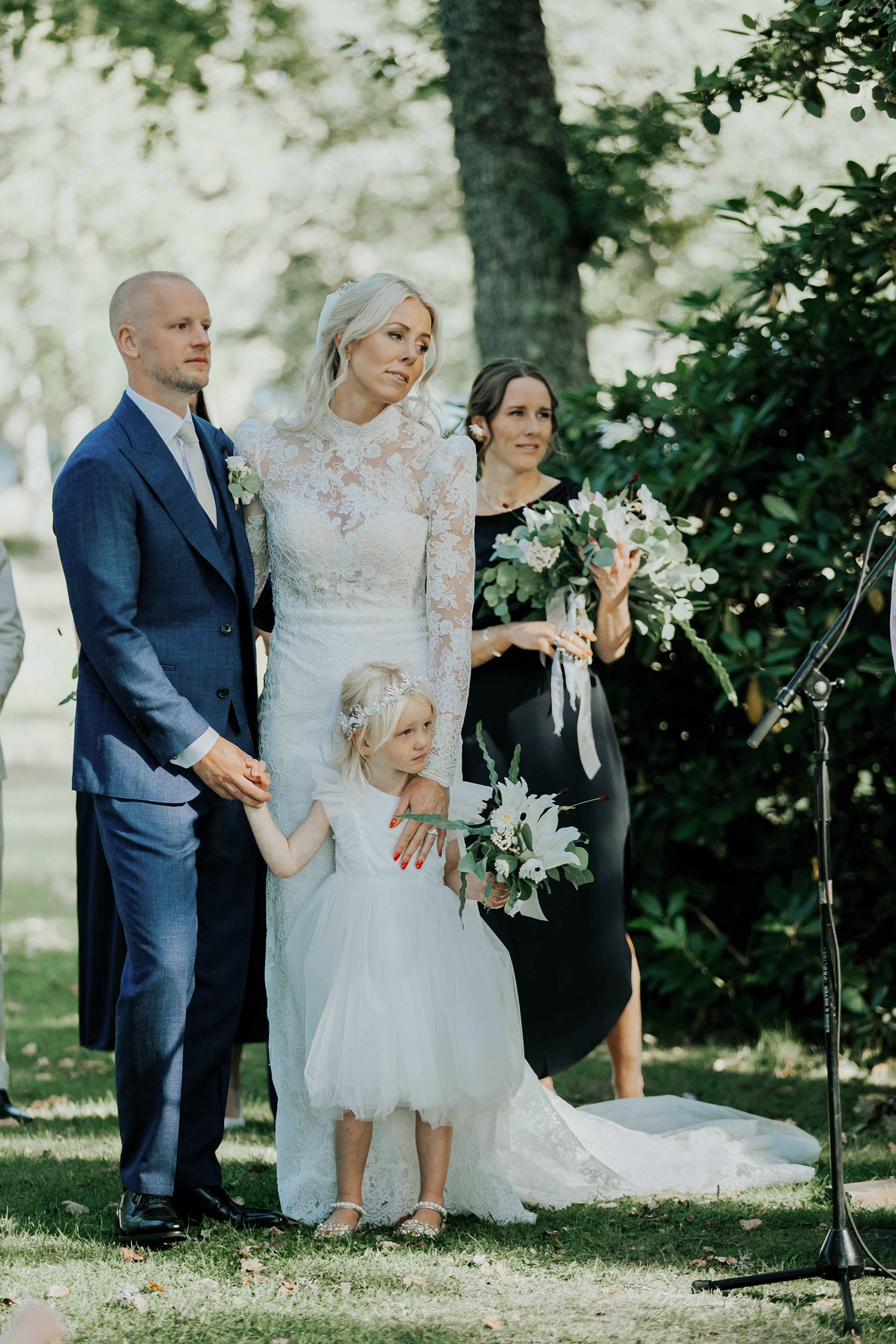 Bröllop på Dömle Herrgård. Sommarbröllop Louise och Viktor. Fotograf Rebecca Nordin, Karlstad.