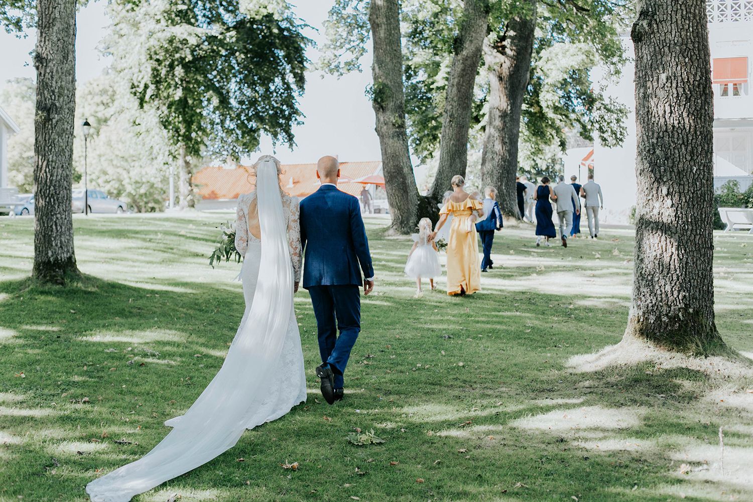 Bröllop på Dömle Herrgård. Sommarbröllop Louise och Viktor. Fotograf Rebecca Nordin, Karlstad.