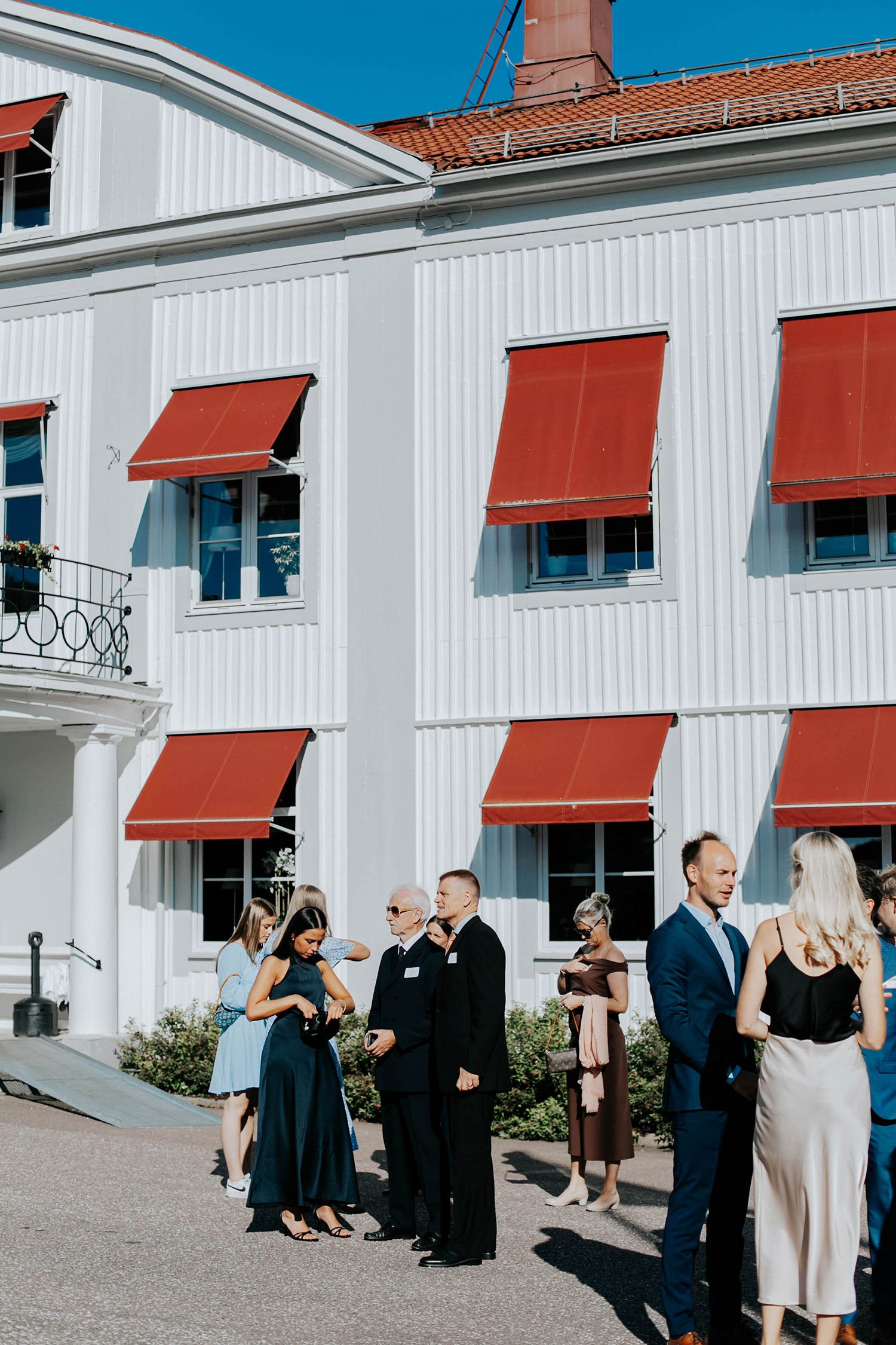 Bröllop på Dömle Herrgård. Sommarbröllop Louise och Viktor. Fotograf Rebecca Nordin, Karlstad.