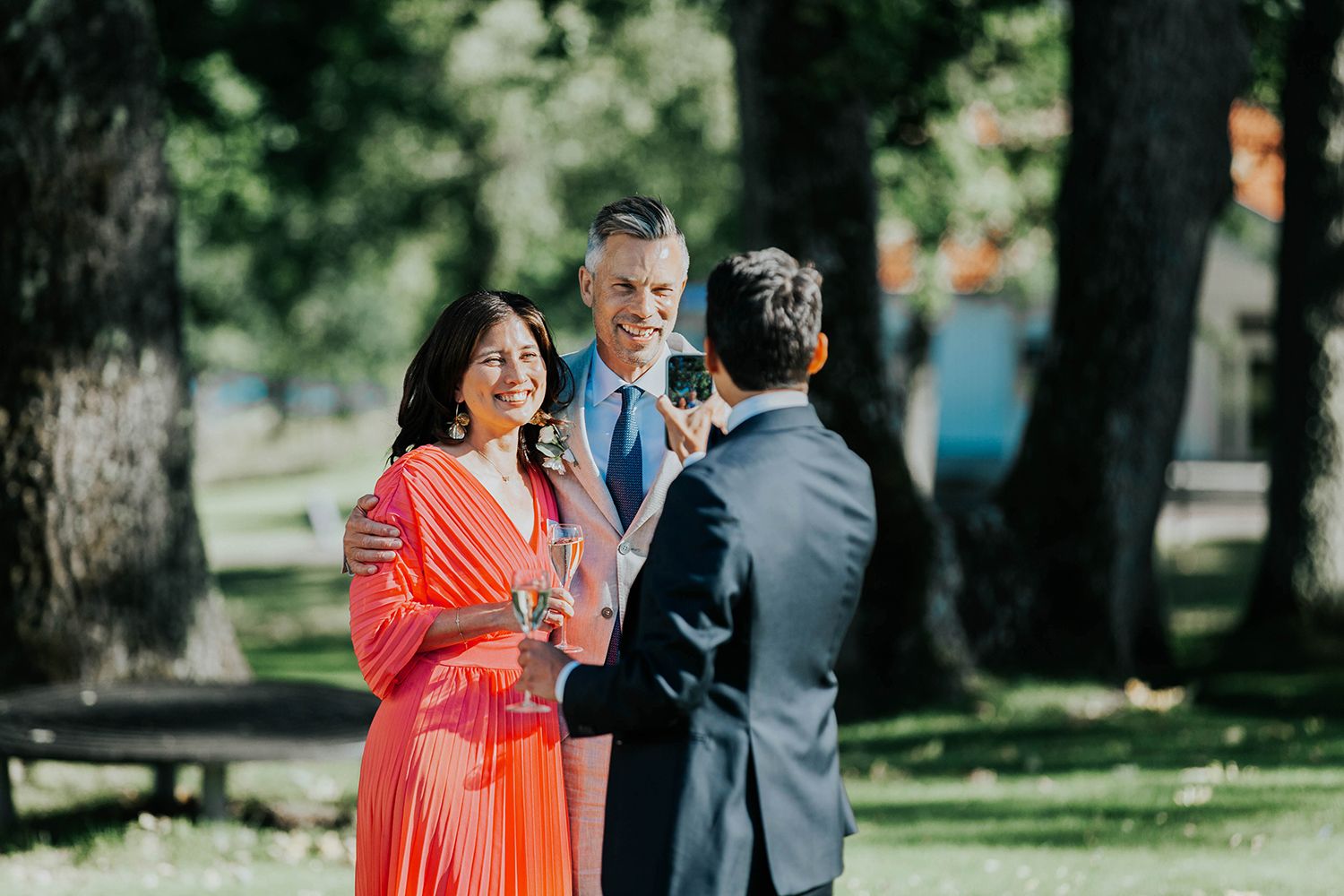 Bröllop på Dömle Herrgård. Sommarbröllop Louise och Viktor. Fotograf Rebecca Nordin, Karlstad.